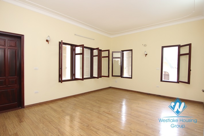 Spacious swimming pool house for rent in Tay Ho